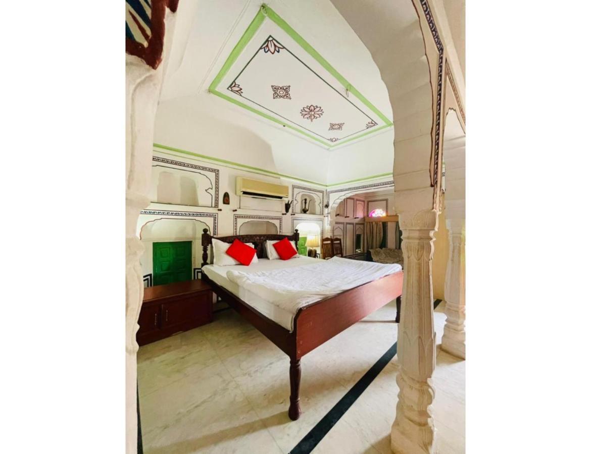 Ferienwohnung Singhasan Haveli, Mandāwa Exterior foto