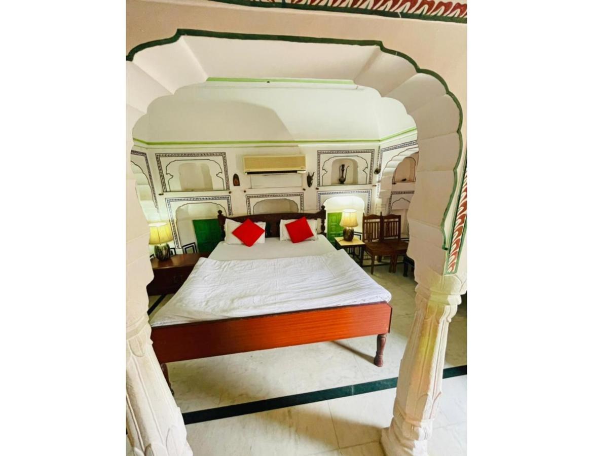 Ferienwohnung Singhasan Haveli, Mandāwa Exterior foto