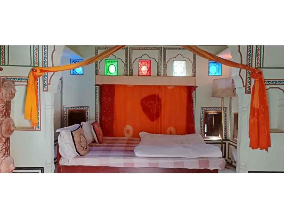 Ferienwohnung Singhasan Haveli, Mandāwa Exterior foto